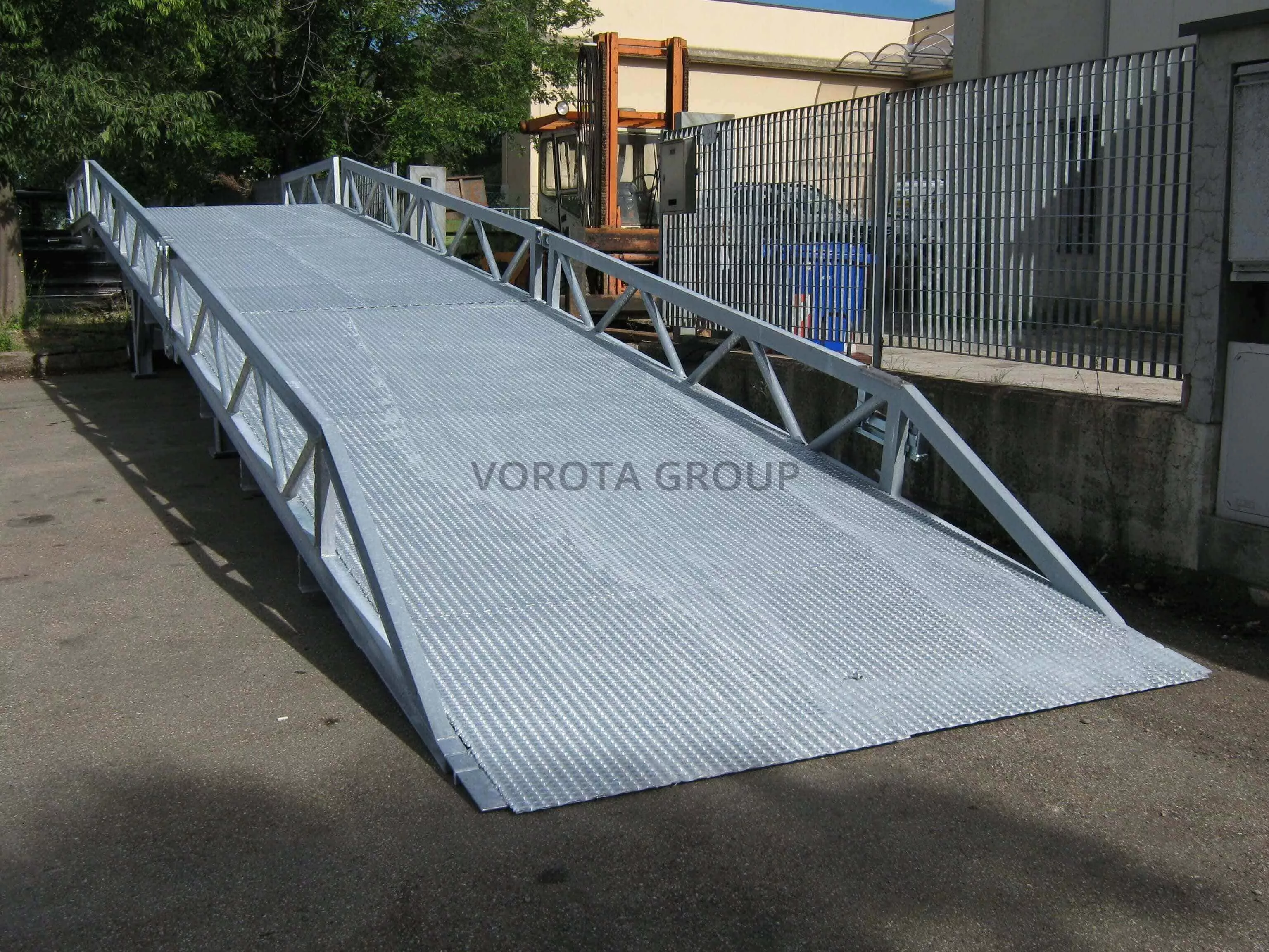 Передвижная погрузочная эстакада DoorHan 2200x12375