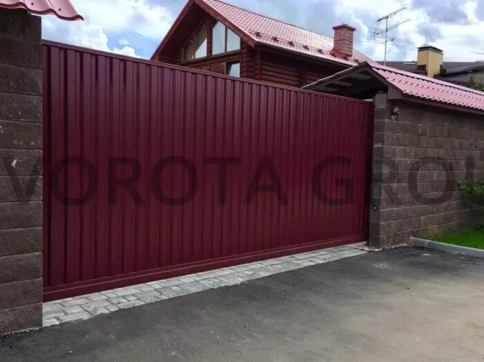 Консольные откатные ворота Doorhan бордовые 2000×4300